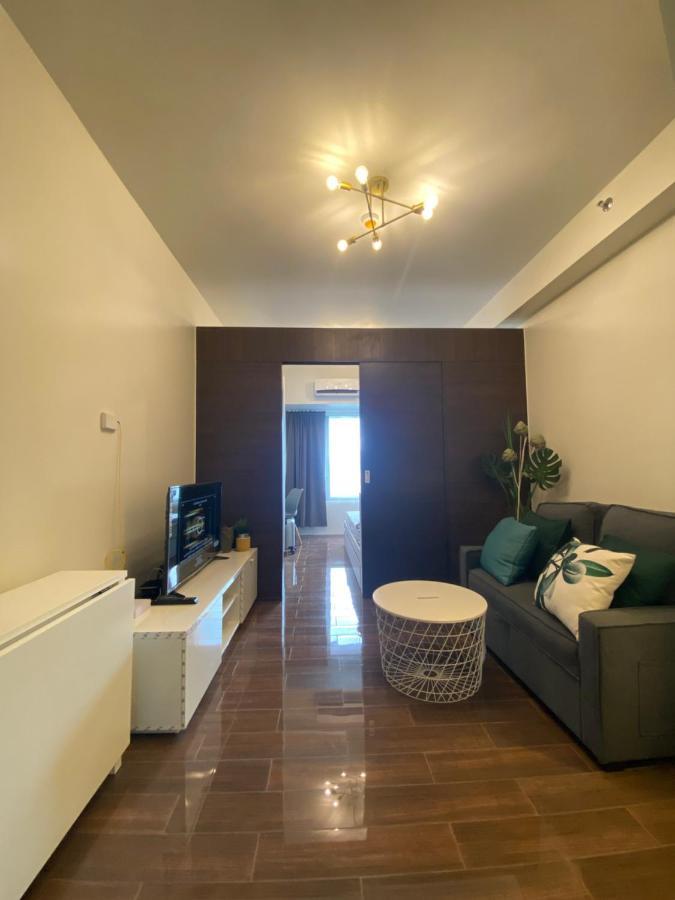 Air Residences 4439 San Pedro Makati Exterior foto